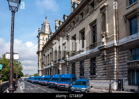 Paris 1e arr. Le quai des Orfevres. Police criminal headquarter. Paris. France Stock Photo