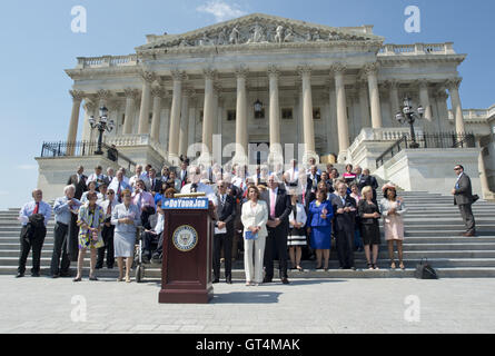 Washington DC, USA. 8th September, 2016. Democratic members of the United States House of Representatives and US Senate assemble on the East Steps of the US Capitol to call on Republican leadership in both legislative bodies to schedule votes on funding to combat the Zika Virus, to prohibit people on the federal ''no fly'' list from purchasing guns, and to conduct confirmation hearings ciate Justice of the US Supreme Court in Washington, DC on Thursday, September 8, 2016..Credit: Ron Credit:  ZUMA Press, Inc./Alamy Live News Stock Photo