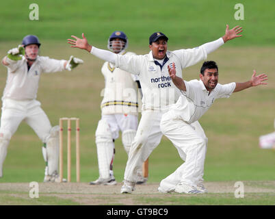 Adnan Akram of Wanstead (right) leads the appeals as C Mudalige is trapped lbw - Ardleigh Green CC vs Wanstead CC - Essex Cricket League - 01/09/07 .. Stock Photo