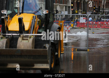 Victoria Street in Westminster, London is cordoned off as water flows from a burst water main. Picture date: Friday September 9, 2016. Photo credit should read: Daniel Leal-Olivas/PA Wire Stock Photo