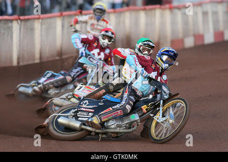 Heat 5: Jonas Davidsson (blue), Leigh Adams (green), Kauko Nieminen (red) and Luke Bowen - Lakeside Hammers vs Swindon Robins - Sky Sports Elite League Speedway at Arena Essex Raceway, Purfleet - 07/08/09 Stock Photo