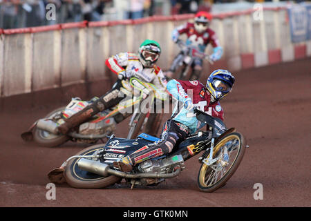 Heat 5: Jonas Davidsson (blue), Leigh Adams (green) and Kauko Nieminen - Lakeside Hammers vs Swindon Robins - Sky Sports Elite League Speedway at Arena Essex Raceway, Purfleet - 07/08/09 Stock Photo