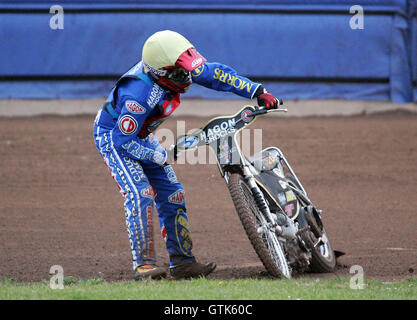 Heat 1 - Dean Barker crashes out - Reading Bulldogs vs Lakeside Hammers - Elite League Speedway at Smallmead, Reading- 23-04-07 - IMAGES USED WILL BE INVOICED AT STANDARD RATES Stock Photo