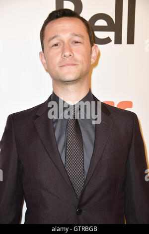 Toronto, Ontario, Canada. 9th Sep, 2016. Actror JOSEPH GORDON-LEVITT attends 'Snowden' premiere during the Toronto International Film Festival at Roy Thomson Hall. © Igor Vidyashev/ZUMA Wire/Alamy Live News Stock Photo