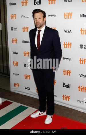 Toronto, ON. 9th Sep, 2016. Jason Sudeikis at arrivals for COLOSSAL Premiere at Toronto International Film Festival 2016, Ryerson Theatre, Toronto, ON September 9, 2016. © James Atoa/Everett Collection/Alamy Live News Stock Photo