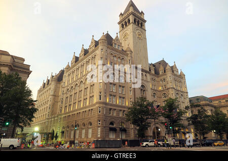 Washington, DC, USA. 09th Sep, 2016. The new hotel from the entrepreneur and Republican presidential candidate Donald Trump in Washington, DC, USA, 09 September 2016. The 'Trump International Hotel' opens on 12 September 2016. Photo: MAREN HENNEMUTH/dpa/Alamy Live News Stock Photo