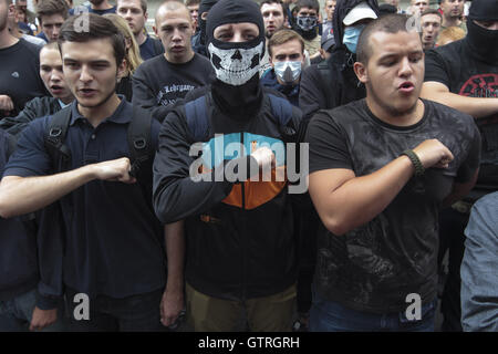 Kiev, Ukraine. 10th Sep, 2016. Batallion soldiers hold protest march to 'Kievgorstroy' building after Pechersk District Court granted, then revoked bail to leader of Petrenko Kiev CC 'Azov' battalion S. Filimonov. Prosecutors won the preventive measure in the form of 60 days detention. Credit:  Nazar Furyk/ZUMA Wire/Alamy Live News Stock Photo