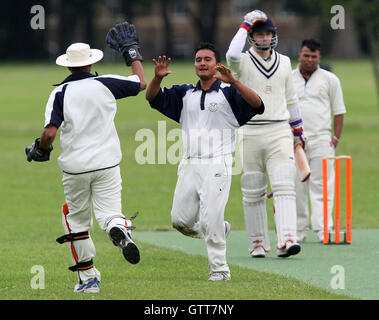 Victoria Park Juniors vs Island - Victoria Park Community Cricket League - 24/06/08 Stock Photo