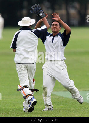 Victoria Park Juniors vs Island - Victoria Park Community Cricket League - 24/06/08 Stock Photo