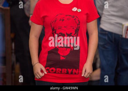 A member of the public wears a t-shirt in support of Jeremy Corbyn, at a rally, held at the National Union of Mineworkers, in Ba Stock Photo