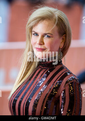 Toronto, Canada. 10th Sep, 2016. Actress Nicole Kidman poses for photos before the world premiere of the film 'Lion' at Princess of Wales Theatre during the 41st Toronto International Film Festival in Toronto, Canada, Sept. 10, 2016. Credit:  Zou Zheng/Xinhua/Alamy Live News Stock Photo