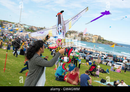 Sydney, Australia. 11th September 2016. Festival of the Winds Australia's Largest Kite flying festival held at Bondi Beach in Sydney. Credit:  mjmediabox / Alamy Live News Stock Photo