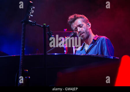 Milan, Italy. 10th Sep, 2016. The Italian alternative rock band AFTERHOURS and the singer-songwriter DANIELE SILVESTRI performs live on stage at Carroponte for an evening dedicated to the 40 years of the Radio Popolare Credit:  Rodolfo Sassano/Alamy Live News Stock Photo