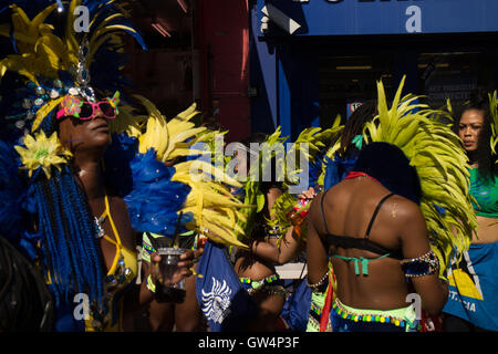 Hackney, London, UK. 11th Sep, 2016. Performers  at Hackney Carnival 11/09/2016 Hackney London Credit:  Emin Ozkan/Alamy Live News Stock Photo