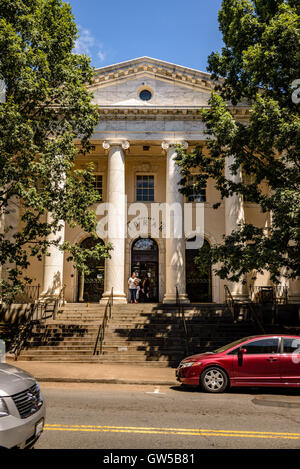 Jefferson-Madison Regional Library, former U.S. Post Office and Courts building, 201 East Market Street, Charlottesville, VA Stock Photo