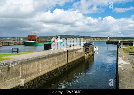Lock 1, the sea lock to Loch Gilp at the Ardrishaig Basin on the Crinan Canal at Ardrishaig, Argyll and Bute, Scotland, UK Stock Photo