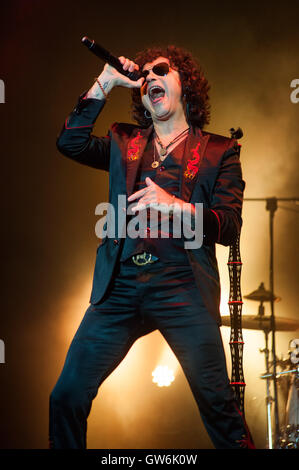 Enrique Bunbury performs on stage during Day 1 of Cruilla Festival at Parc del Forum.© Charlie Perez/Alamy Stock Photo