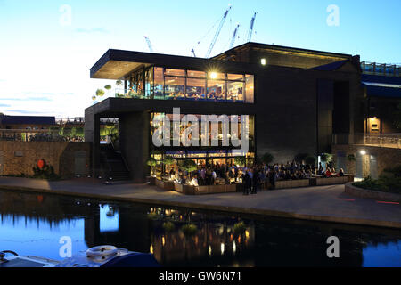 The trendy Lighterman gastro pub on the Regent's Canal, in the vibrant King's Cross regeneration area, in north London, England Stock Photo