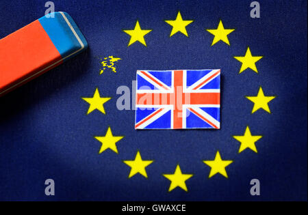 From EU flag star is erased out, symbolic photo Brexit, Aus EU-Fahne wird Stern ausradiert, Symbolfoto Brexit Stock Photo