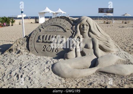 Brooklyn, NY, USA. 28th Aug, 2016. NEW YORK, NY - AUGUST 28: General Views at Sports Illustrated Swimsuit Summer of Swim Fan Festival and Concert at Coney Island Beach and Boardwalk on August 28, 2016 in Brooklyn, New York. © Rahav Segev/ZUMA Wire/Alamy Live News Stock Photo