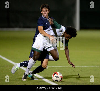 Williamsburg, VA, USA. 13th Sep, 2016. 20160913 - William and Mary midfielder MARCEL BERRY (12) battles to keep the ball in play against Georgetown midfielder KYLE ZAJEC (15) in the first half at Martin Family Stadium in Williamsburg, Va. © Chuck Myers/ZUMA Wire/Alamy Live News Stock Photo