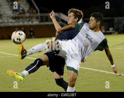 Williamsburg, VA, USA. 13th Sep, 2016. 20160913 - Georgetown midfielder CHRISTOPHER LEMA (8) and William and Mary forward ANTONIO BUSTAMANTE (10) battle for the ball in the second half at Martin Family Stadium in Williamsburg, Va. © Chuck Myers/ZUMA Wire/Alamy Live News Stock Photo