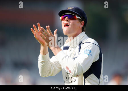 Old Trafford, Manchester, UK. 14th Sep, 2016. Specsavers County Championship Division One Cricket. Lancashire versus Middlesex. Middlesex batsman Nick Gubbins. Credit:  Action Plus Sports/Alamy Live News Stock Photo