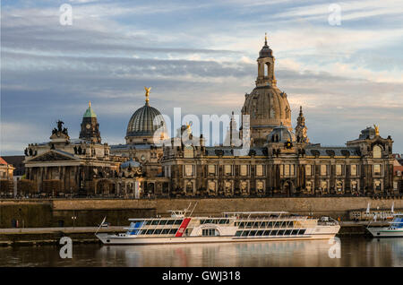 Dresden,  Kunstakademie und Kuppel der Frauenkirche Stock Photo