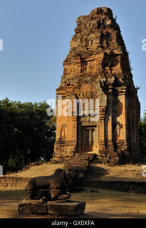 Bakong - first temple mountain of sandstone constructed by rulers of the Khmer empire at Angkor Stock Photo