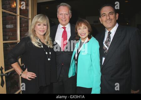 Hollywood, California, USA. 13th Sep, 2016. I15852CHW.Bipartisan Policy Center 2016 Beverly Hills Gala .Private Residence, Beverly Hills, CA.09/14/2016.BIPARTISAN POLICY CENTER 2016 BEVERLY HILLS GALA HOSTED BY DAPHNA ZIMAN . © Clinton H.Wallace/Photomundo International/ Photos Inc © Clinton Wallace/Globe Photos/ZUMA Wire/Alamy Live News Stock Photo