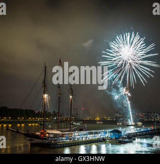 London, UK. 15th September, 2016. Firework display during Royal Greenwich Tall Ships Festival Credit:  Guy Corbishley/Alamy Live News Stock Photo
