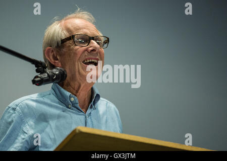 London, UK. 15th September, 2016. Ken Loach, film director, listens to speakers at 'The Media, The Movements and Jeremy Corbyn' event hosted by the Media Reform Coalition at Student Central. Credit:  Mark Kerrison/Alamy Live News Stock Photo