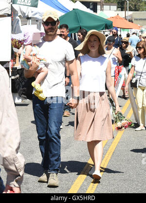 Summer Glau and husband Val Morrison take their daughter Milena Jo Morrison to the Farmers Market  Featuring: Summer Glau, Val Morrison, Melina Jo Morrison Where: Los Angeles, California, United States When: 19 Jun 2016 Stock Photo