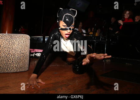 Adult Film Star Skin Diamond Performs at Headquarters Gentlemen's Club