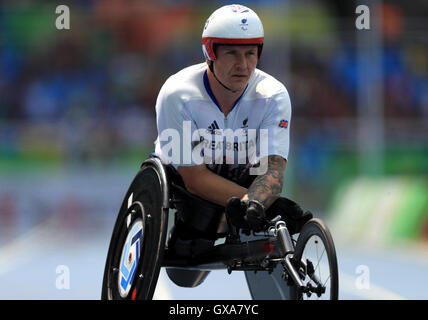 Great Britain's David Weir after finishing in 6th place in the Men's 800m T54 Final at the Olympic Stadium during the Eighth day of the 2016 Rio Paralympic Games in Rio de Janeiro, Brazil. Stock Photo