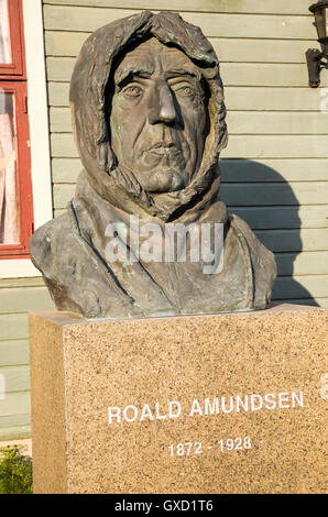 Roald Amundsen, 1872-1928, bust statue sculpture of famous explorer at the Polar Museum, Tromso, Norway Stock Photo