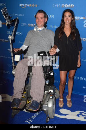 Steve gleason hi-res stock photography and images - Alamy