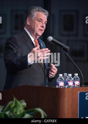 U.S. Republican Party Representative from New York Peter King speaks during a UT conversation at the LBJ Presidential Library November 9, 2015 in Austin, Texas. Stock Photo