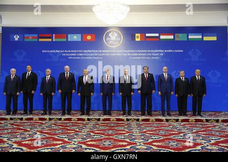 Bishkek, Kyrgyzstan. 16th Sep, 2016. Leaders pose for photos before 25th session of the Commonwealth of Independent States(CIS) Council of Heads of State in Bishkek, Kyrgyzstan, on Sept. 16, 2016. A package of 16 documents was signed here at the 25th session of the Commonwealth of Independent States(CIS) Council of Heads of State on Friday. © Roman Gainanov/Xinhua/Alamy Live News Stock Photo