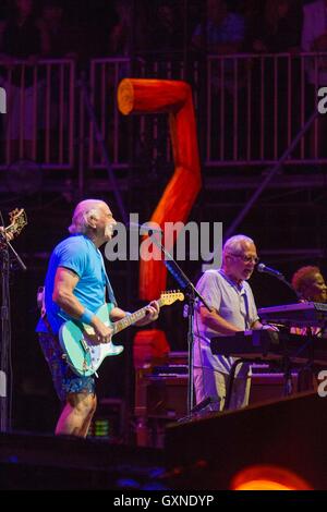 Delmar, CA, US. 16th Sep, 2016. KAABOO is three days of fun, with almost 40 hours packed full with memories and it has all of the makings of a comfortable event. They had plenty of shade and seating, The restrooms were clean, air conditioned with flushable toilets (no porta-potties), and there was no dirt, dust or mud to fight through just to have a good time.For some level of guest there was even a pool to lounge around. There was gourmet food, exorbitant prices, and all you would expect from a three day festival.Seen here one of the headline musical acts Jimmy Buffet and the coral re Stock Photo