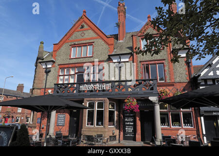 Mulberry Tree Pub,Stockton Heath,South Warrington,Cheshire,England,UK Stock Photo