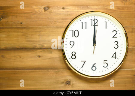 12pm clock hi res stock photography and images Alamy