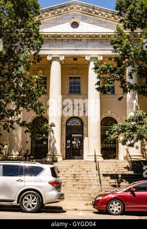 Jefferson-Madison Regional Library, former U.S. Post Office and Courts building, 201 East Market Street, Charlottesville, VA Stock Photo