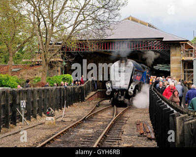 LNER A4 Class 4 6 2 No 60007 Sir Nigel Gresley 'Cathedrals Express ...