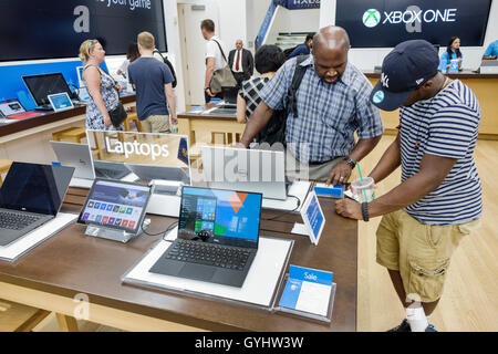 New York City,NY NYC,Manhattan,Midtown,Fifth Avenue,shopping shopper shoppers shop shops market markets marketplace buying selling,retail store stores Stock Photo