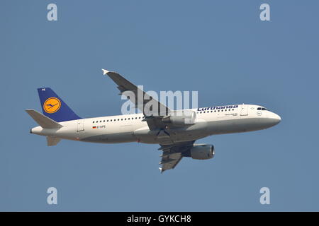 Lufthansa Airbus A320-200 D-AIPE departing from London Heathrow Airport, UK Stock Photo