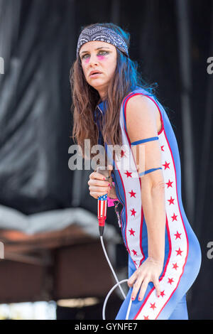 Chicago, Illinois, USA. 18th Sep, 2016. JULIETTE LEWIS of Juliette and The Licks performs live at Douglas Park during Riot Fest in Chicago, Illinois Credit:  Daniel DeSlover/ZUMA Wire/Alamy Live News Stock Photo