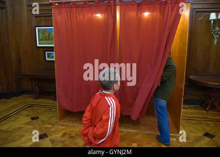 Buenos Aires, Argentina. 18 Sept, 2016. Parliamentary election at Embassy of the Russian Federation in Buenos Aries, Argentina. Credit:  Anton Velikzhanin/Alamy Live News Stock Photo
