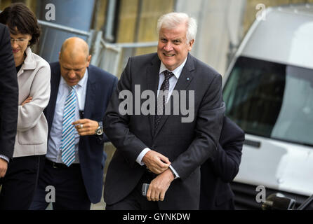 The Bavarian State Prime Minister, Horst Seehofer (CSU), arrives at at Kloster Banz near Bad Staffelstein, Germany, 19 Septemeber 2016. The traditional Autumn meeting of the CSU on Kloster Banz place this year under the motto 'Freiheit braucht Sicherheit' (lt.'Freedom needs security') and is running until 22 September 2016. Photo: NICOLAS ARMER/dpa Stock Photo