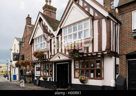 The King Charles pub 1770 an 18th century half timbered inn in the old town. Poole, Dorset, England, UK, Britain Stock Photo